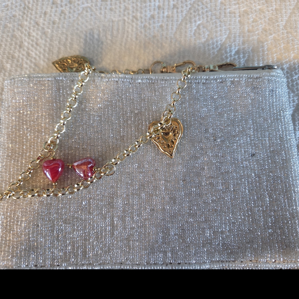 Beaded Queen of Hearts and Crown Clutch Or Wristlet - Picture 4 of 9